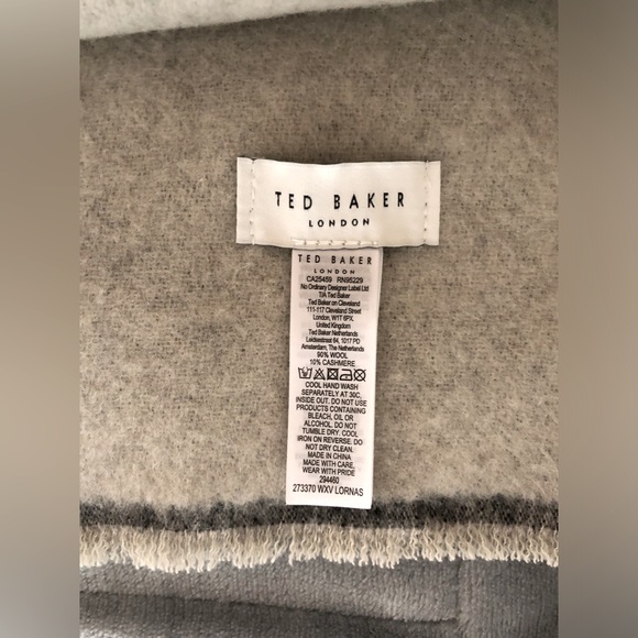 TED BAKER Lornas Branded Wool and Cashmere Scarf - Picture 8 of 9